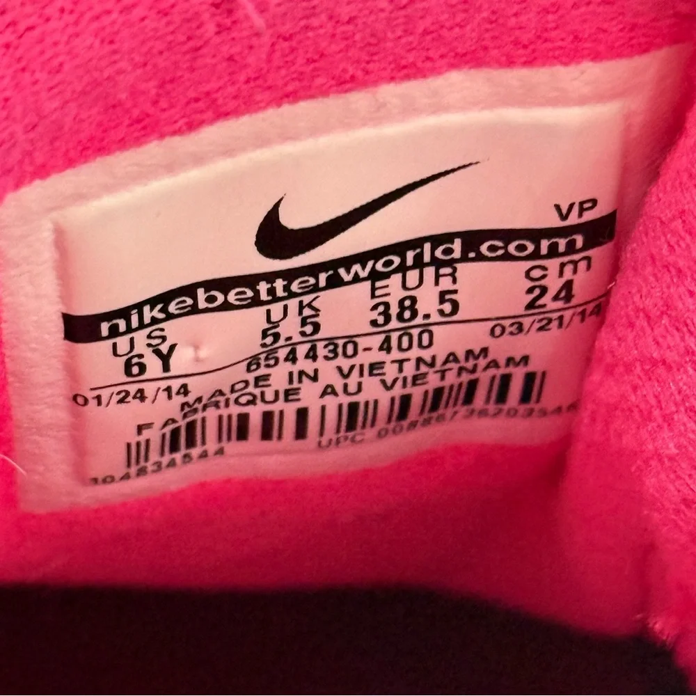 Nike item sale